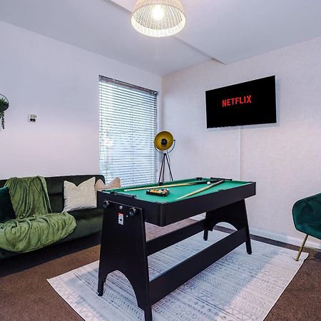 Rest&Recharge At A Spacious Townhouse By The Etihad Βίλα Μάντσεστερ Εξωτερικό φωτογραφία
