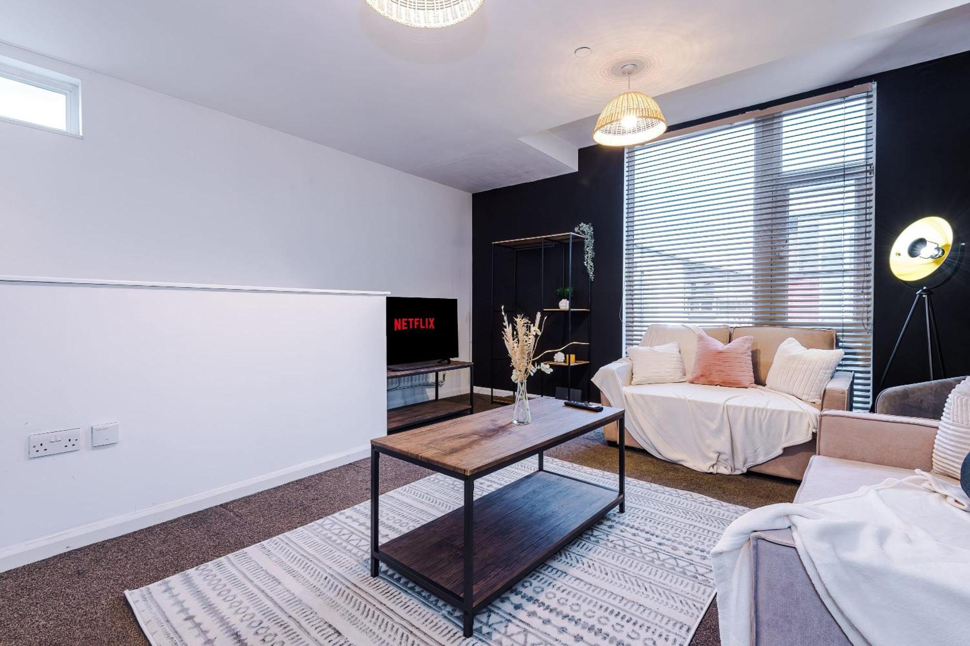 Rest&Recharge At A Spacious Townhouse By The Etihad Βίλα Μάντσεστερ Εξωτερικό φωτογραφία