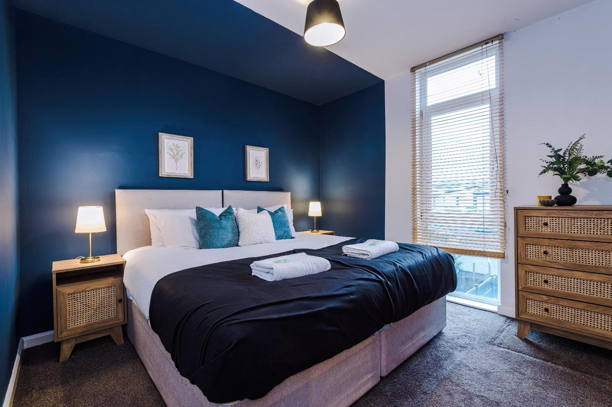 Rest&Recharge At A Spacious Townhouse By The Etihad Βίλα Μάντσεστερ Εξωτερικό φωτογραφία